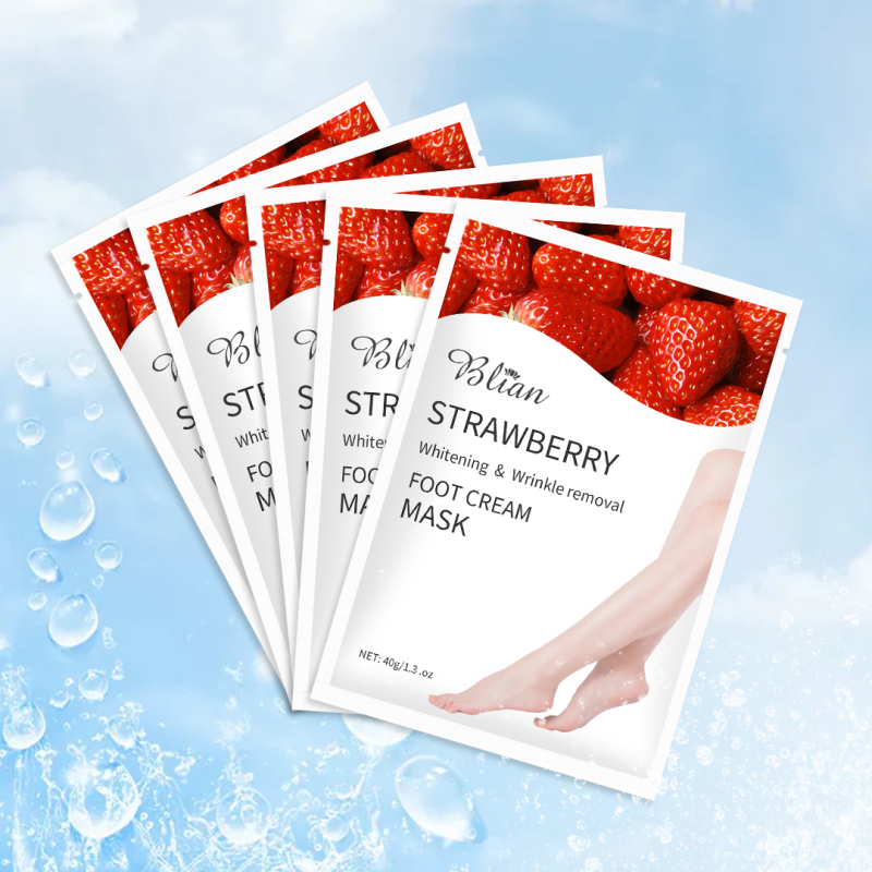 Strawberry Moisturizing And Smooth Lighten Dry Lines Foot Mask