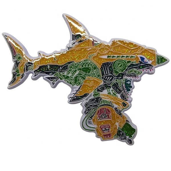 Soft Enamel and Hard Enamel Pins Folk Art Zinc Alloy Badge & Emblem Metal Animal with Glitter or Glow Painted