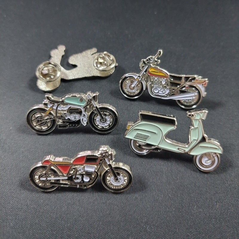 Manufacturer No Minimum Wholesale Cute Flower Anime Metal Logo Lapel Pin Badge Custom Offset Printed Epoxy Pin
