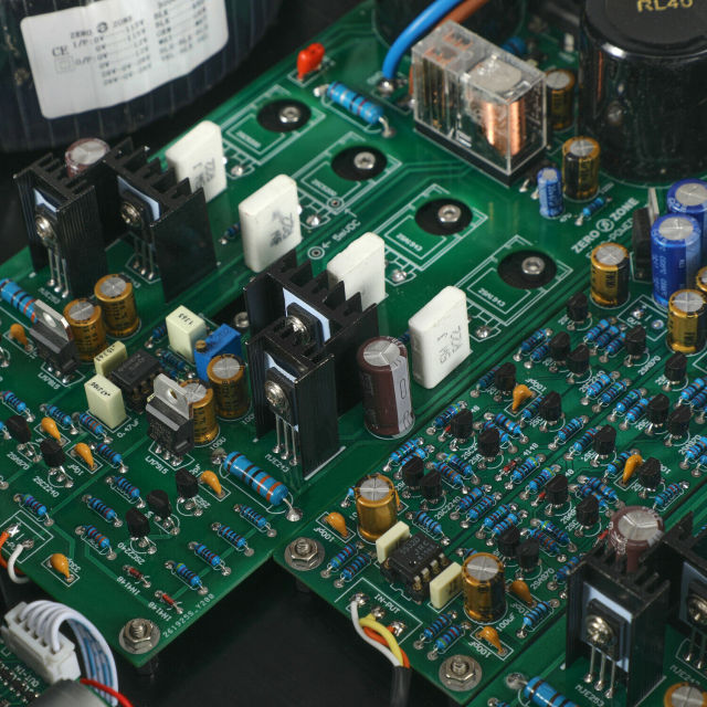 Remote integrated amplifier base on Accuphase E350 amp + C3850 preamp 75W +75W