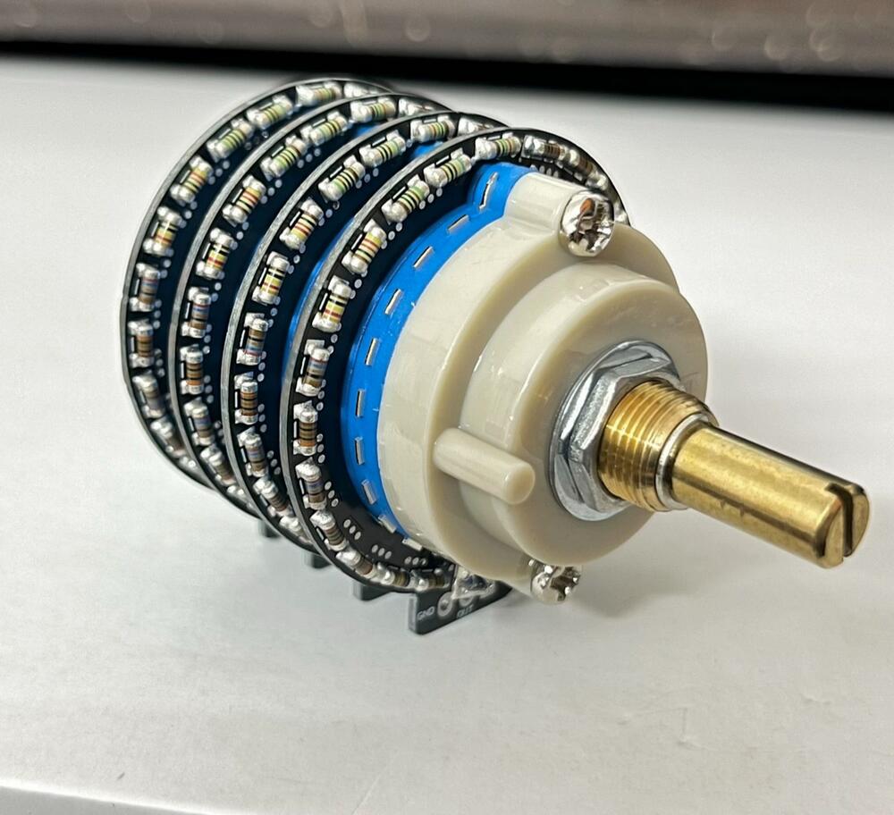 Hifi 24 steps potentiometer with High precision Vishay resistor for audio 25K 50K 100K