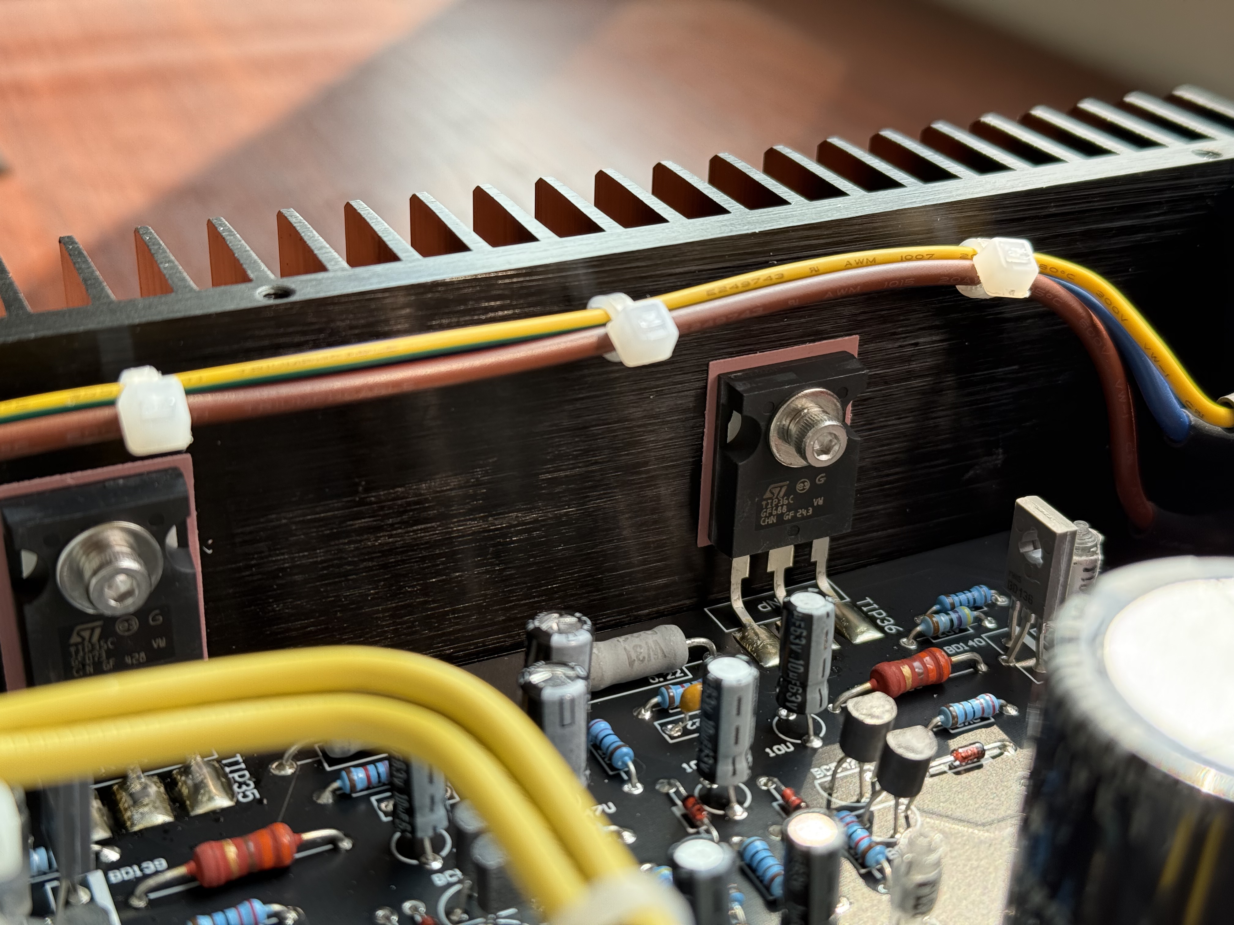 Finished Hifi Pure Class A Stereo Power amplifier 25W +25W base on UK MUSICAL FIDELITY A1 circuit