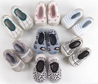 Zapatos de niños con suela de gomas
