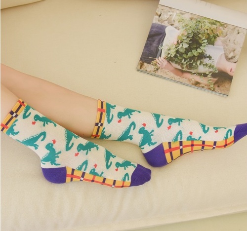 Calcetines de damas estampados con diseños de dibujos animados