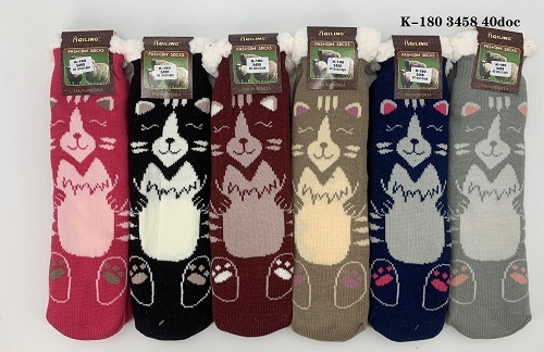Calcetines de damas con chiporro y diseños estampados de dibujos animados