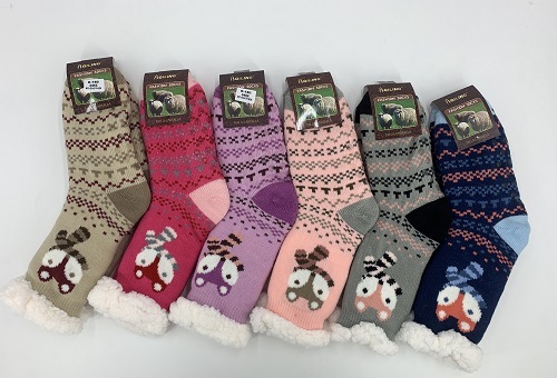 Calcetines de damas con chiporro y diseños estampados de dibujos animados
