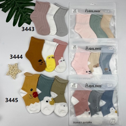 Calcetines de niños delgados con diseños estampados surtidos