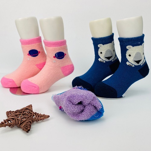 Calcetines de niños atoallados