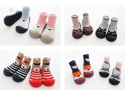 Zapatillas de niños, planas con diseños de dibujos animados