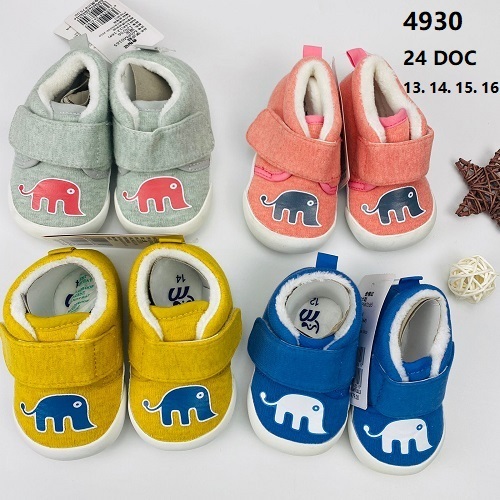 Zapatillas de bebe, planas con diseño de dibujos animados con tira velcro y chiporro