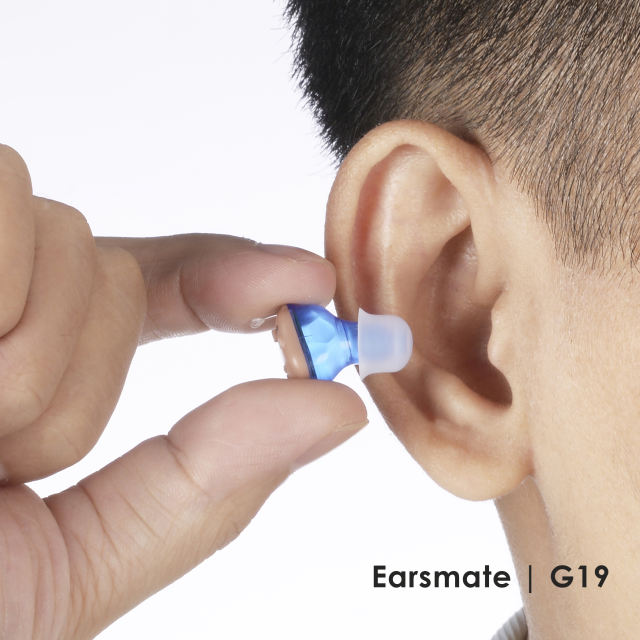 Packed 2 New In The Ear Rechargeable CIC Hearing Aid Mini Digital Hearing Amplifier Red Blue For Seniors and Adults Hearing Loss with Portable Charge Case at Factory Price Earsmate G19