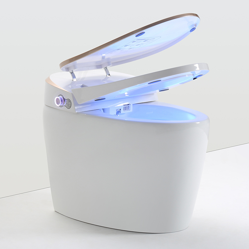 Make in China Ceramic one Piece Bathroom Smart Toilet Open Seat by Foot Sensor Voice Control