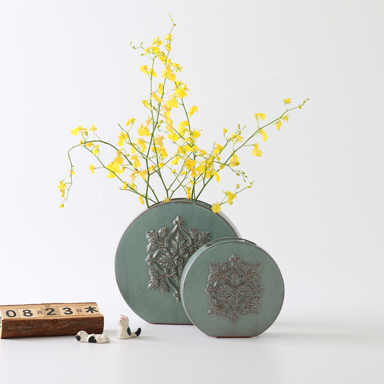 European Style Raised Pattern Decorative Flower Vase Green Ceramic Vase Retro Home Restaurant Wedding Hotel Decoration