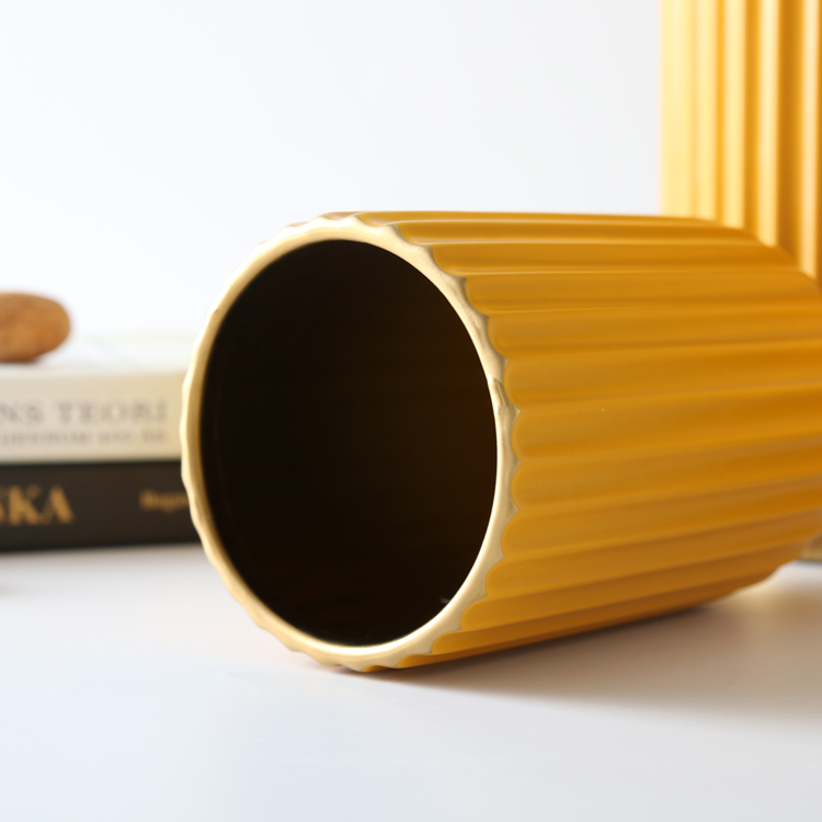Shiny Yellow Glazed Stripe Shape Large Ceramic Flower Vases Tabletop Decorative Vase Home Restaurant Wedding Hotel Decoration
