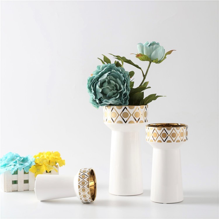 Modern Simple Ceramic Vase Indoor Home Decorative Flower Vase Luxury Gold-Plating Patterns Vase Hotel Decoration