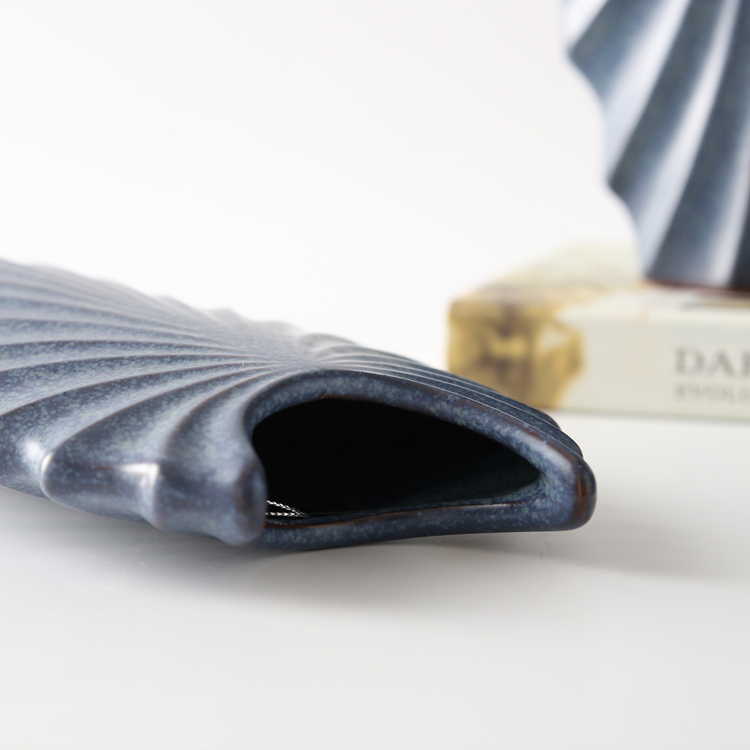 Nordic Style Classic Grey Blue Ceramic Flower Vase Shell Shape Design Wedding Decorative Vase Home Restaurant Hotel Decoration