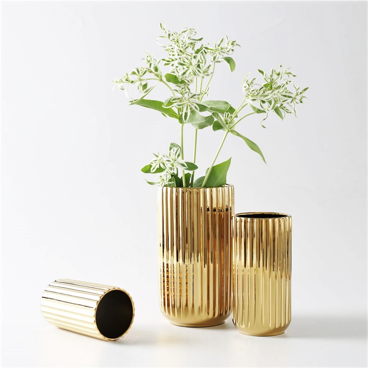 Modern Full Gold Plating Vertical Pattern Cylinder Ceramic Vase Home Decoration Flower Vase Restaurant Hotel Ornaments