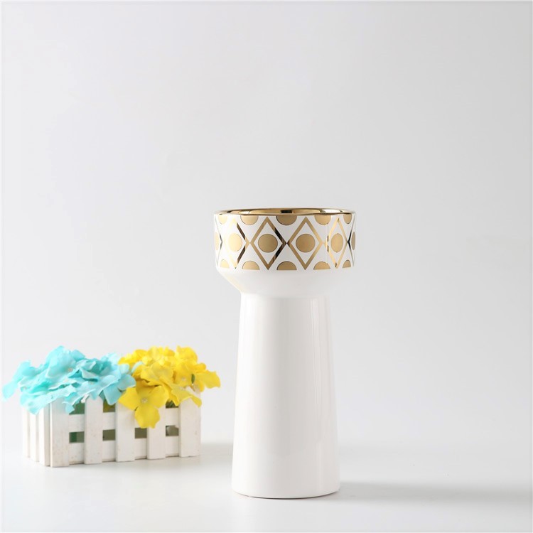 Modern Simple Ceramic Vase Indoor Home Decorative Flower Vase Luxury Gold-Plating Patterns Vase Hotel Decoration