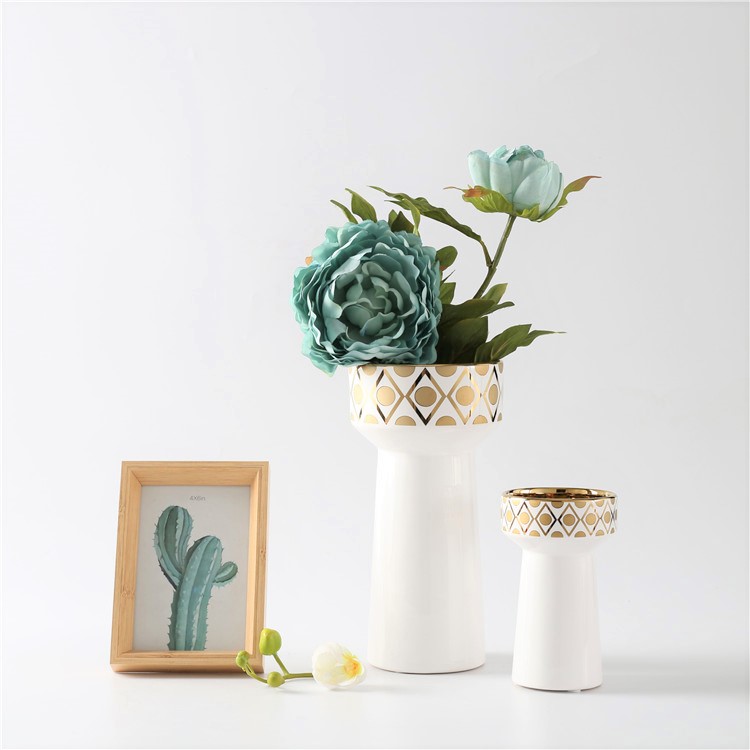 Modern Simple Ceramic Vase Indoor Home Decorative Flower Vase Luxury Gold-Plating Patterns Vase Hotel Decoration