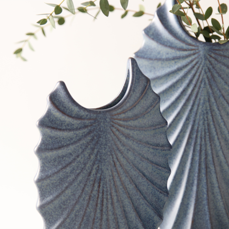 Nordic Style Classic Grey Blue Ceramic Flower Vase Shell Shape Design Wedding Decorative Vase Home Restaurant Hotel Decoration