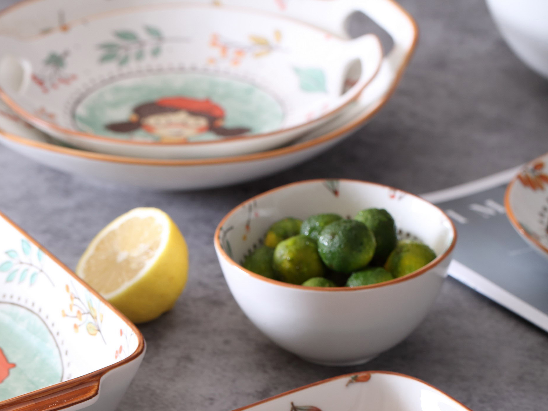 Round Ceramic Tableware 8.25" Irregular Dinner Plate Fairytale Forest Little Girl Pattern Dinnerware For Family Hotel Restaurant