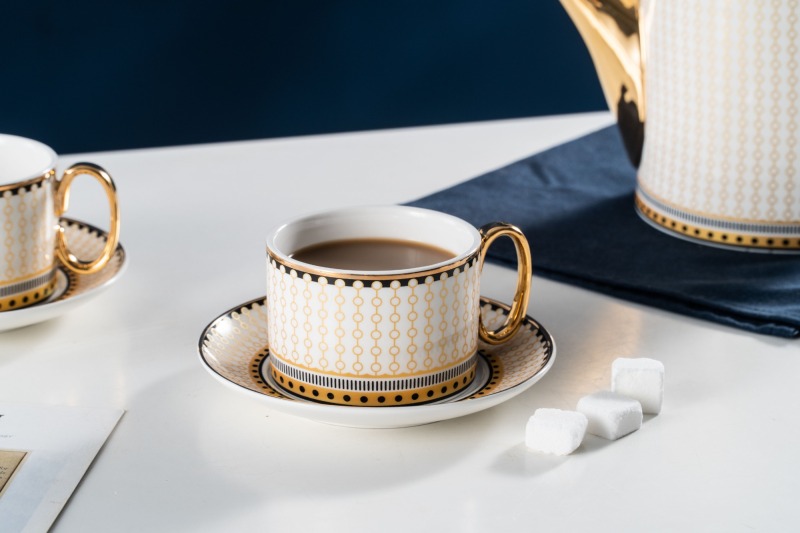 European Luxury Golden Handle Ceramic Coffee Cup Tea Pot And Saucer 11 Pcs Afternoon Tea Gift Set