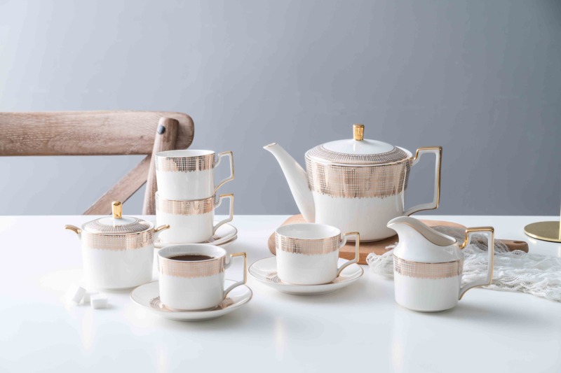 European Luxury Simple Design Ceramic Coffee Cup Tea Pot And Saucer 11 Pcs Afternoon Tea Set