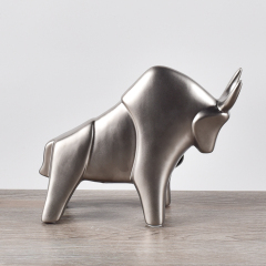 European Luxury Bull Statue Ceramic Ornaments Fashion Silver Animal Figurine Handicrafts Gift Home Hotel Desktop Decoration