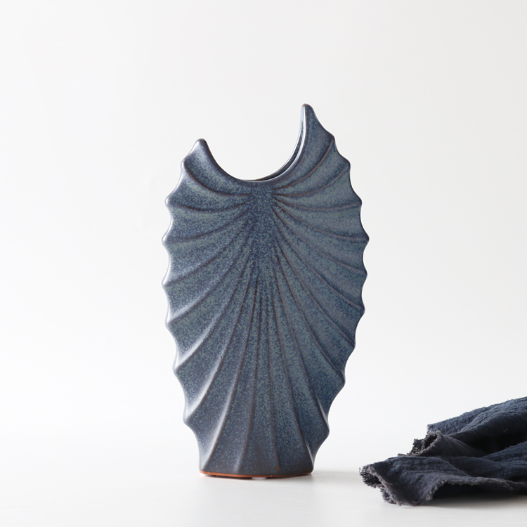 Nordic Style Wedding Decorative Shell Shape Flower Vase Classic Retro Blue Ceramic Vase Home Restaurant Hotel Decoration