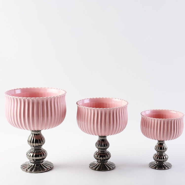 European Style Ceramic Vase Nordic Stripe Wedding Decoration Round Shape Flower Vase Modern Home Restaurant Hotel Decoration