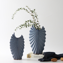 Nordic Style Wedding Decorative Shell Shape Flower Vase Classic Retro Blue Ceramic Vase Home Restaurant Hotel Decoration