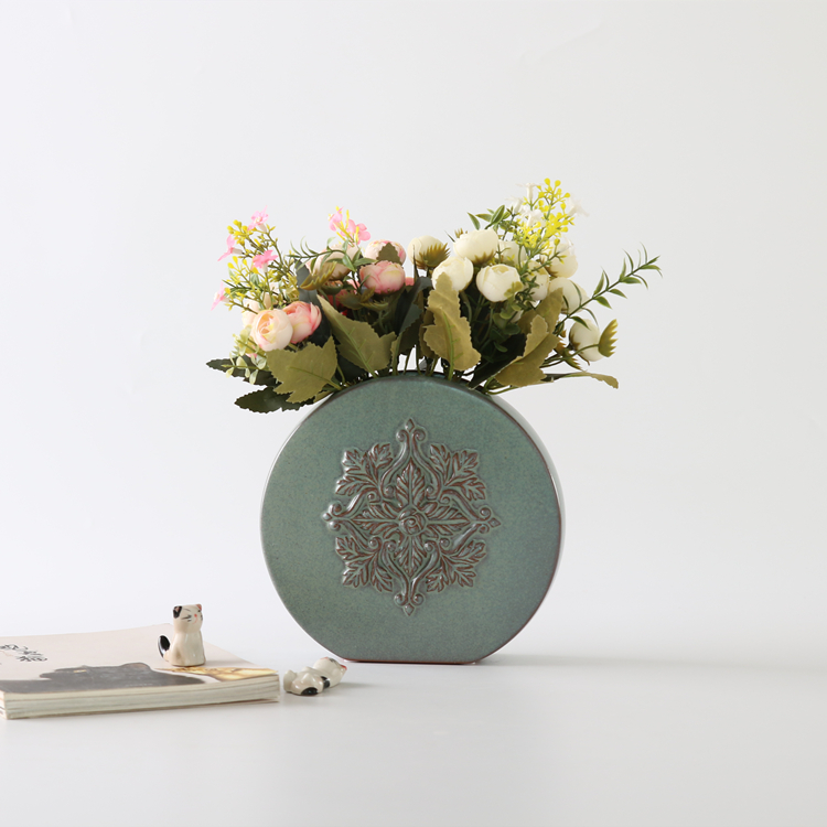 European Retro Green Ceramic Vase Raised Pattern Decorative Vase Home Restaurant Wedding Hotel Decoration