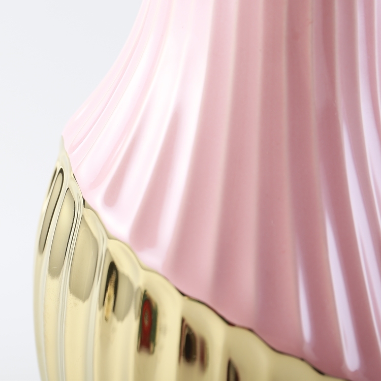 Nordic Luxury Style Pink Ceramic Flower Vase Classic Gold Plating Decorative Vase Home Restaurant Wedding Hotel Decoration