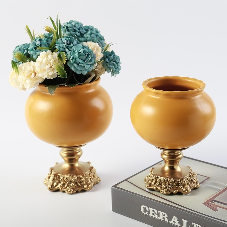European Luxury Design Round Shape Ceramic Vase Gold Flower Vase Stand Home Restaurant Wedding Hotel Decoration