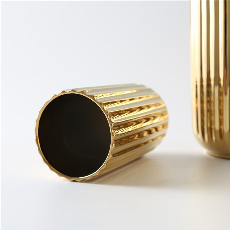 Unique Vertical Grain Design Gold Plating Ceramic Vase Wedding Decorative Ornaments Flower Vase Modern Home Decor