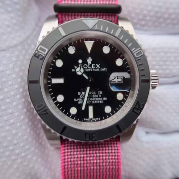 勞力士遊艇名仕型號：268655-Oysterflex bracelet機械男士手錶。