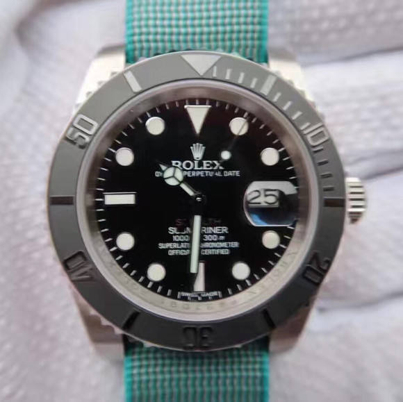 勞力士遊艇名仕型號268655-Oysterflex bracelet機械男士手錶。