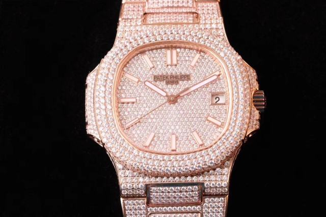 百達翡麗PATEK PHILIPPE Nautilus 5719/10G－010白金腕表