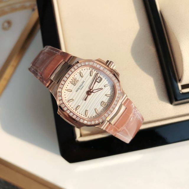 百達翡麗女士腕表7010R鸚鵡螺