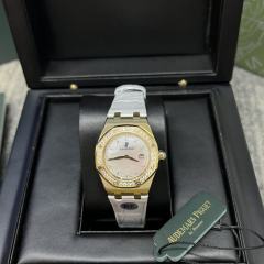 愛彼皇家橡樹系列型號67601女士石英腕表