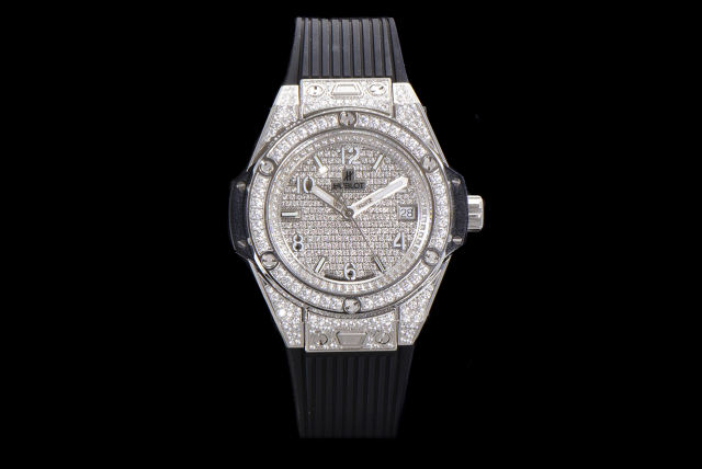 宇舶Big Bang一鍵式精鋼腕表搭載HUB1710自動上鏈機芯