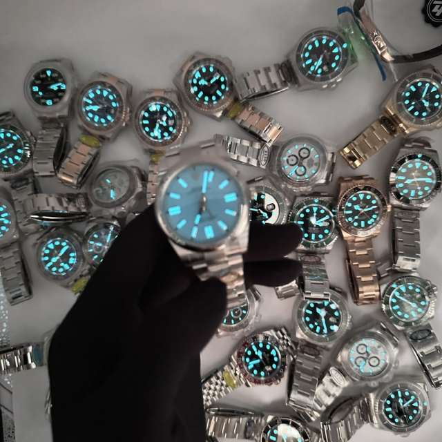 Clean廠勞力士蠔式恆動m126000-Tiffany藍