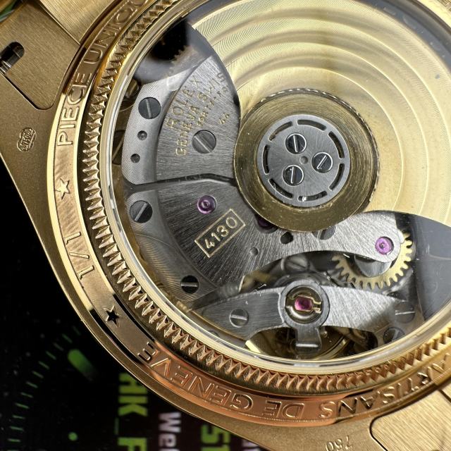 高仿地通拿私人定制Artisans de Genève系列Honey Green