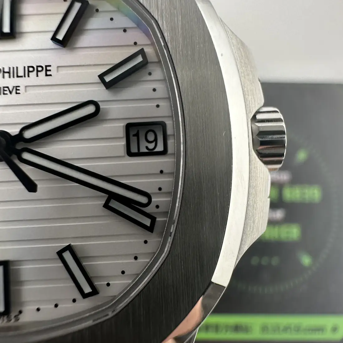 Patek Philippe Nautilus 5711 case side profile thickness 8.3mm 5711 殼身厚度