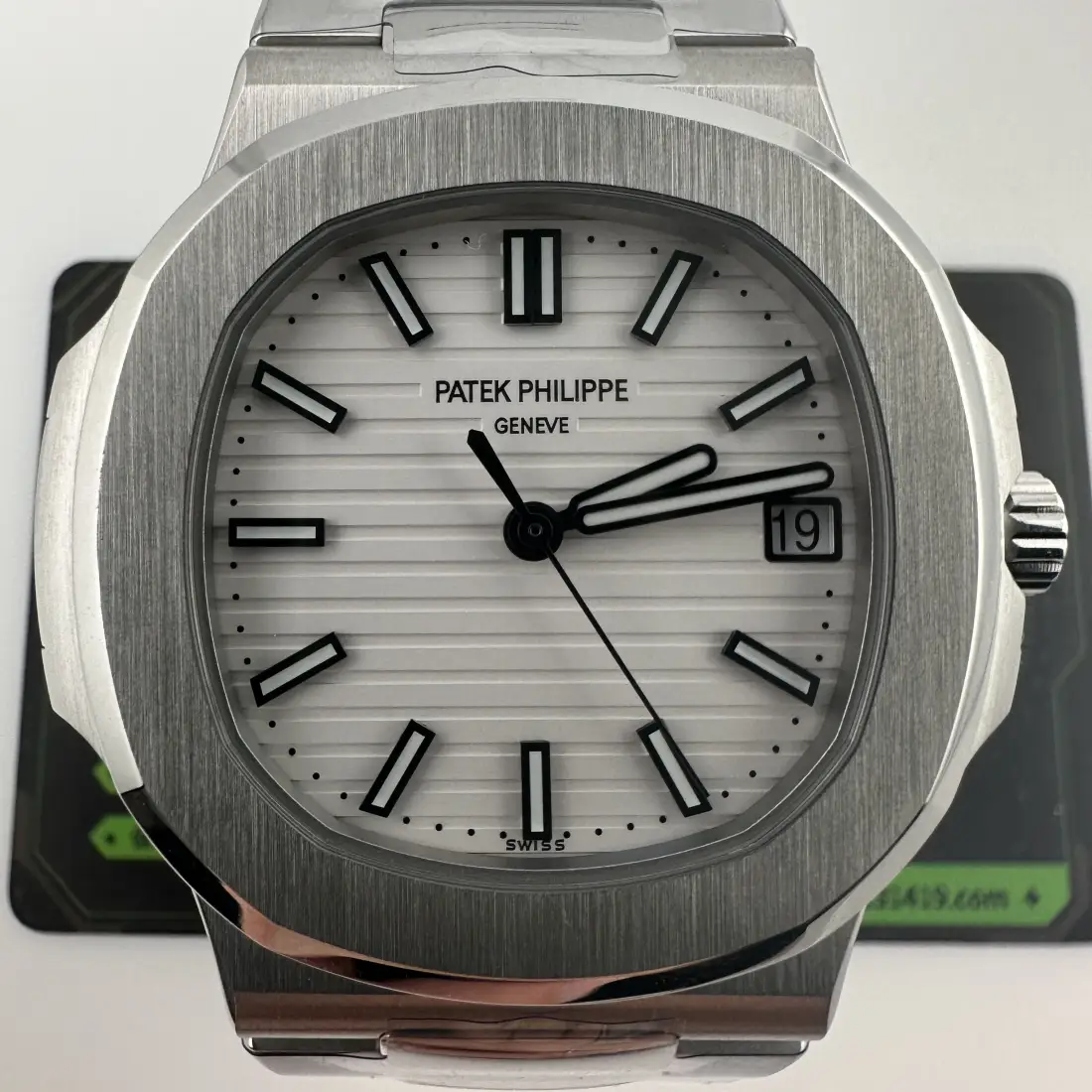 Patek Philippe Nautilus 5711 dial macro horizontal embossed pattern 5711 盤面特寫