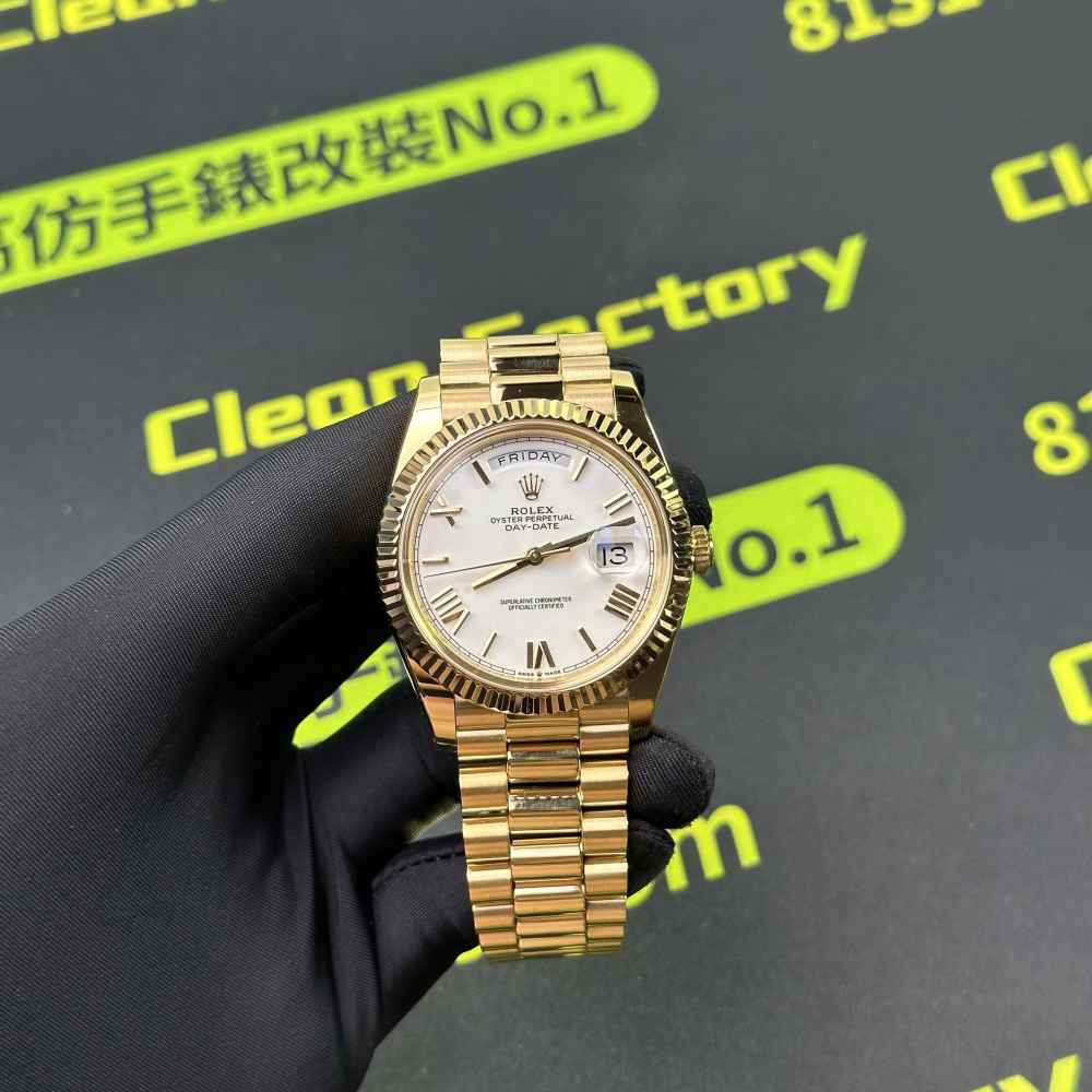 18K 包金 羅馬白盤 正面實拍：金色時標與包金殼色澤高度一致