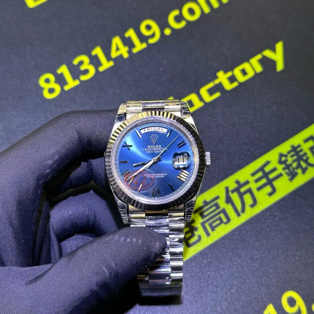 VS廠DayDate m228239盤面微距星期五