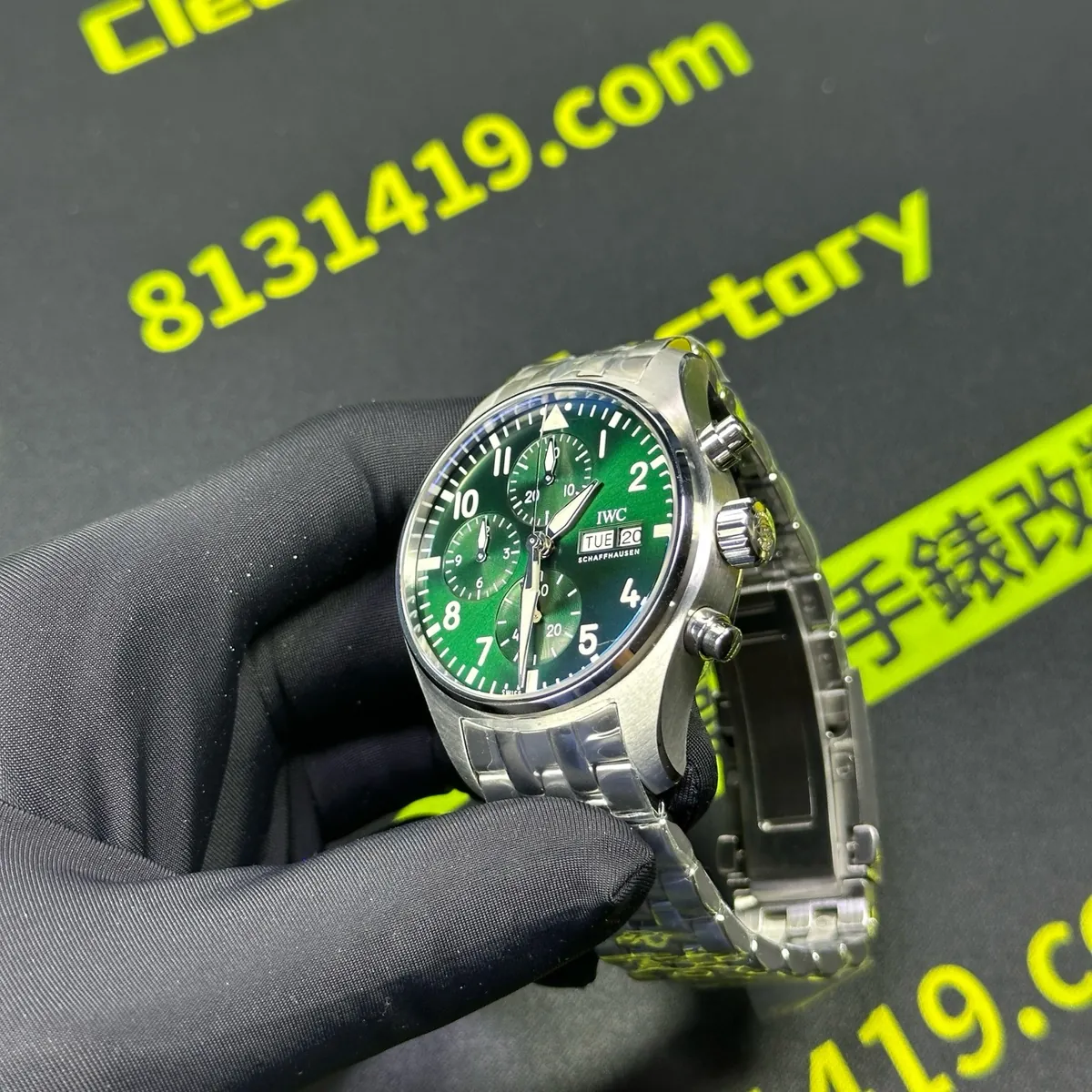 APS廠IWC飛行員IW388104錶冠與計時按把側面