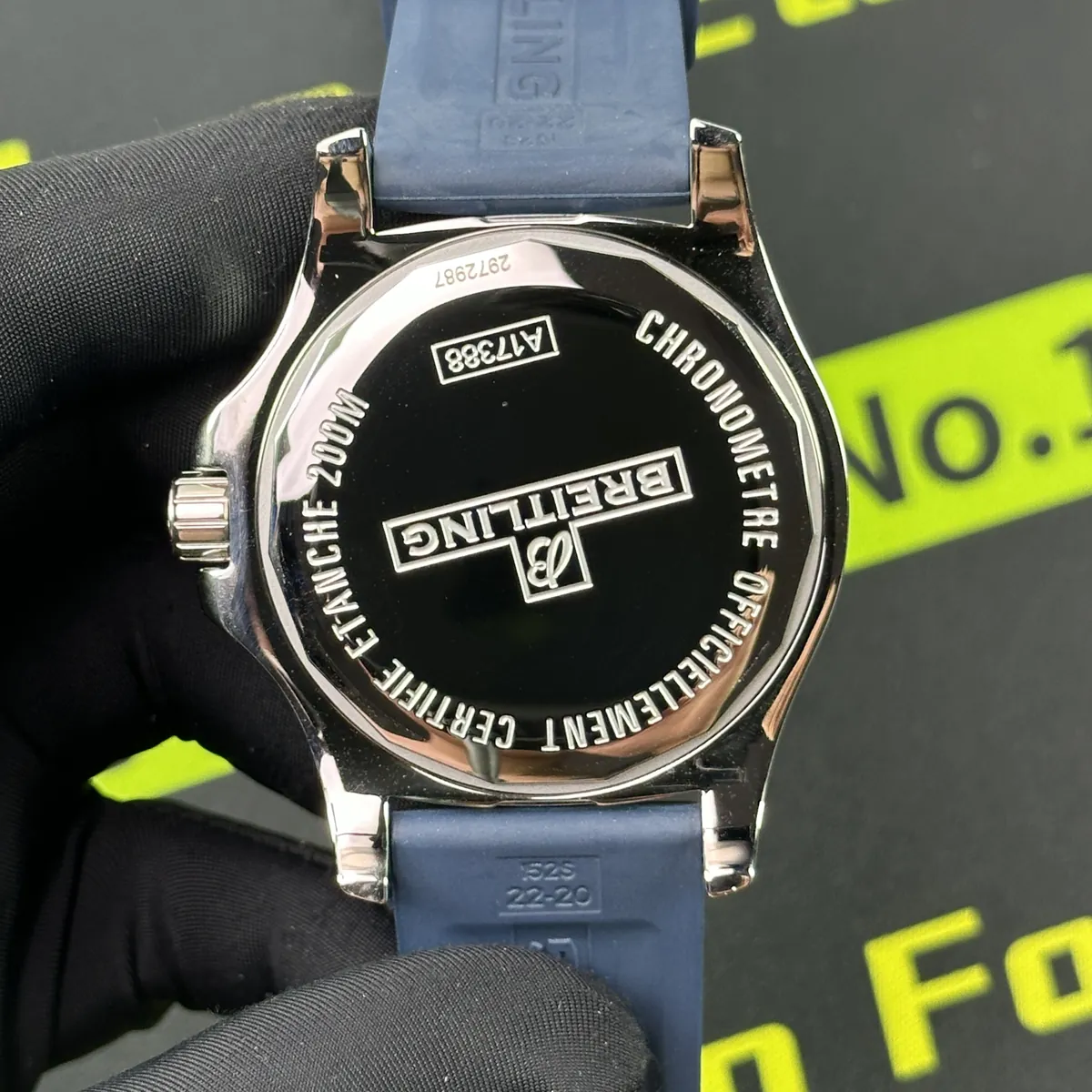 TF廠百年靈挑戰者A1738811底蓋刻字A17388實拍