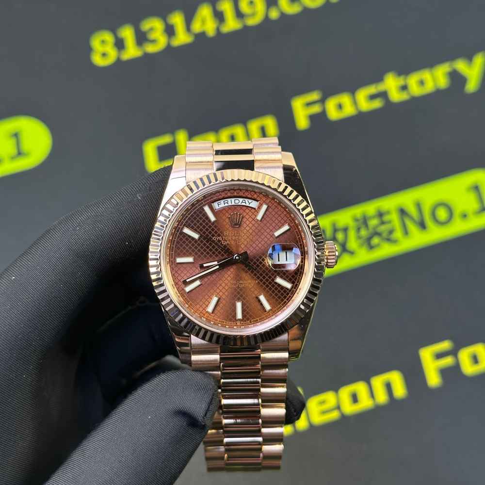 高仿DayDate 228235-0006玫瑰金網格盤面實拍 條釘刻度